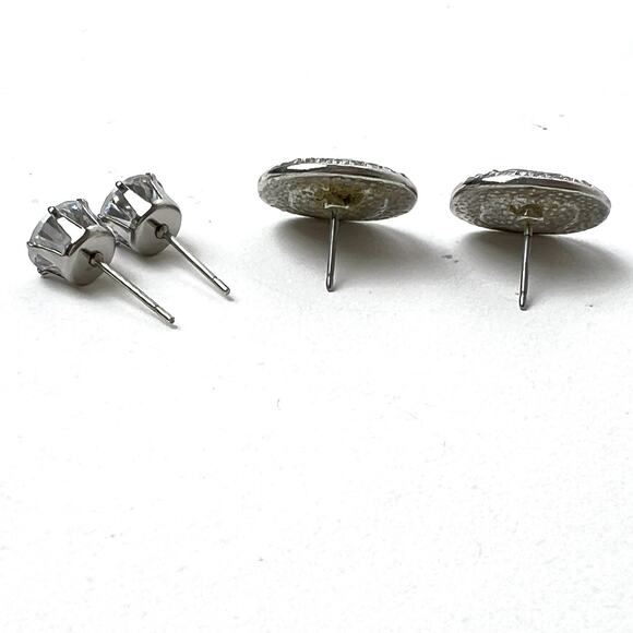 Rhinestone Fashion Earrings Lot 2 Silver Tone Classic Stud Sparkly Post Pierced - Picture 4 of 5